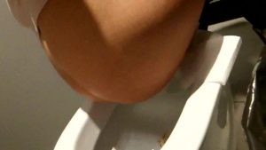 HotDirtyIvone - Loud Farting And Stinky Public Shit!! 00001