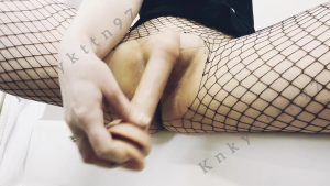 Knkykttn97 - Pooping Smearing In Fishnets 00000