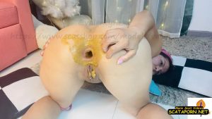 Dirty gape with soft poo 00002