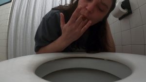 Extreme Scat Layla - Morning Poop For You 00002