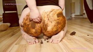 LucyScat - A Beautiful Log Smeared On My Fat Ass 00002
