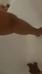 venuslovexx – Hot girl smearing poo 00000